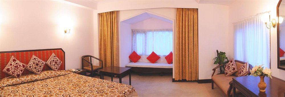 שימלה Royal Jardin Whistling Pines Resort מראה חיצוני תמונה