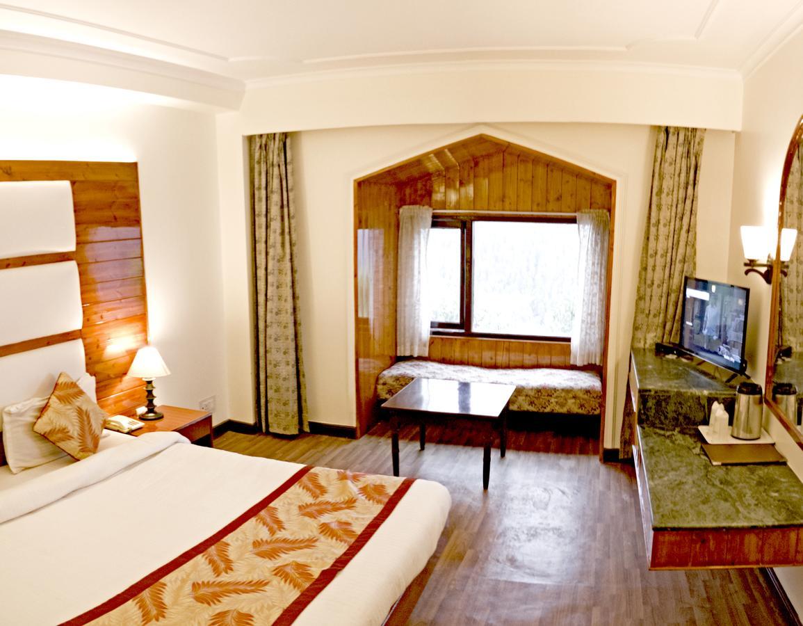 שימלה Royal Jardin Whistling Pines Resort מראה חיצוני תמונה