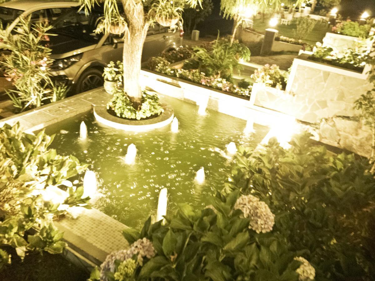שימלה Royal Jardin Whistling Pines Resort מראה חיצוני תמונה