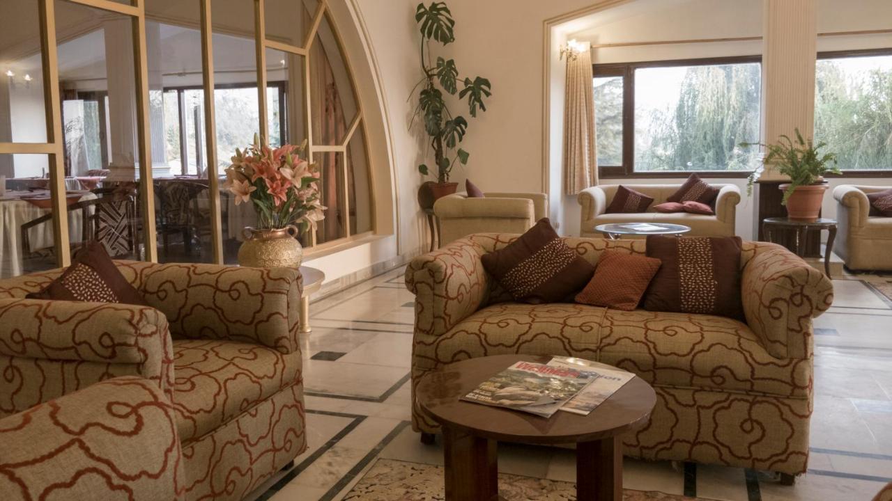 שימלה Royal Jardin Whistling Pines Resort מראה חיצוני תמונה