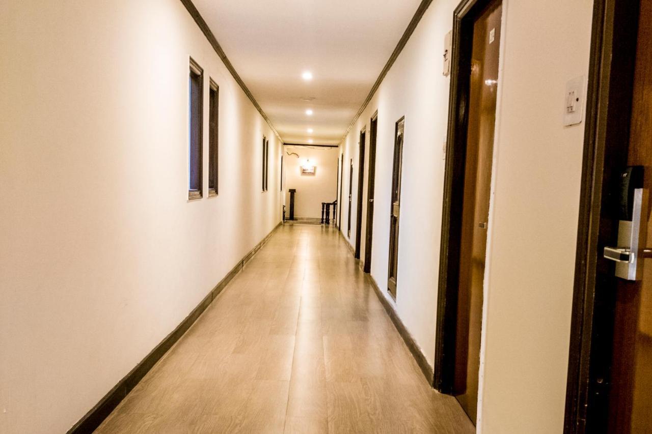 שימלה Royal Jardin Whistling Pines Resort מראה חיצוני תמונה